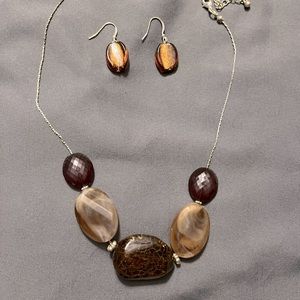 Necklace/earring set